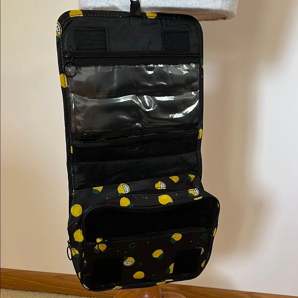 Travel Organizer with Lemon Print